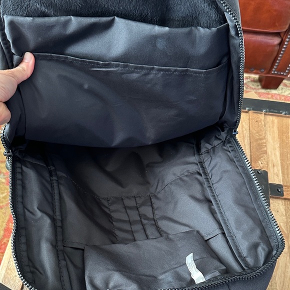 Incase Compass Backpack 16L - Picture 8 of 16